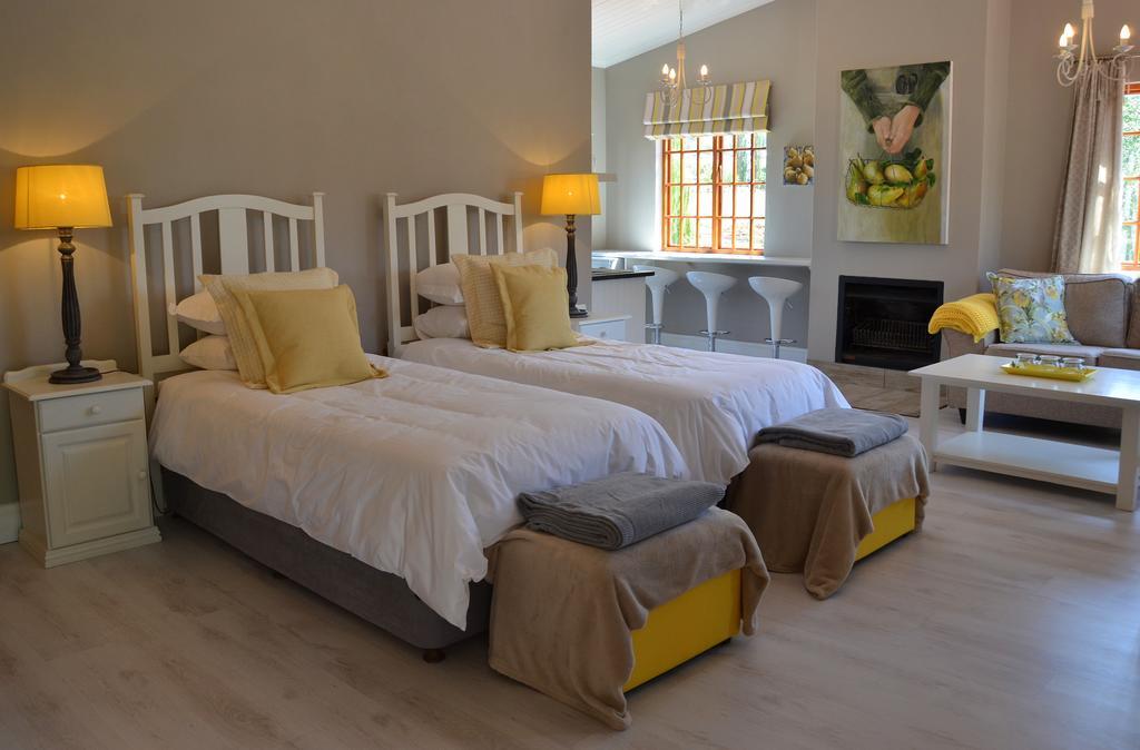 By The Way Guesthouse كلارينس الغرفة الصورة