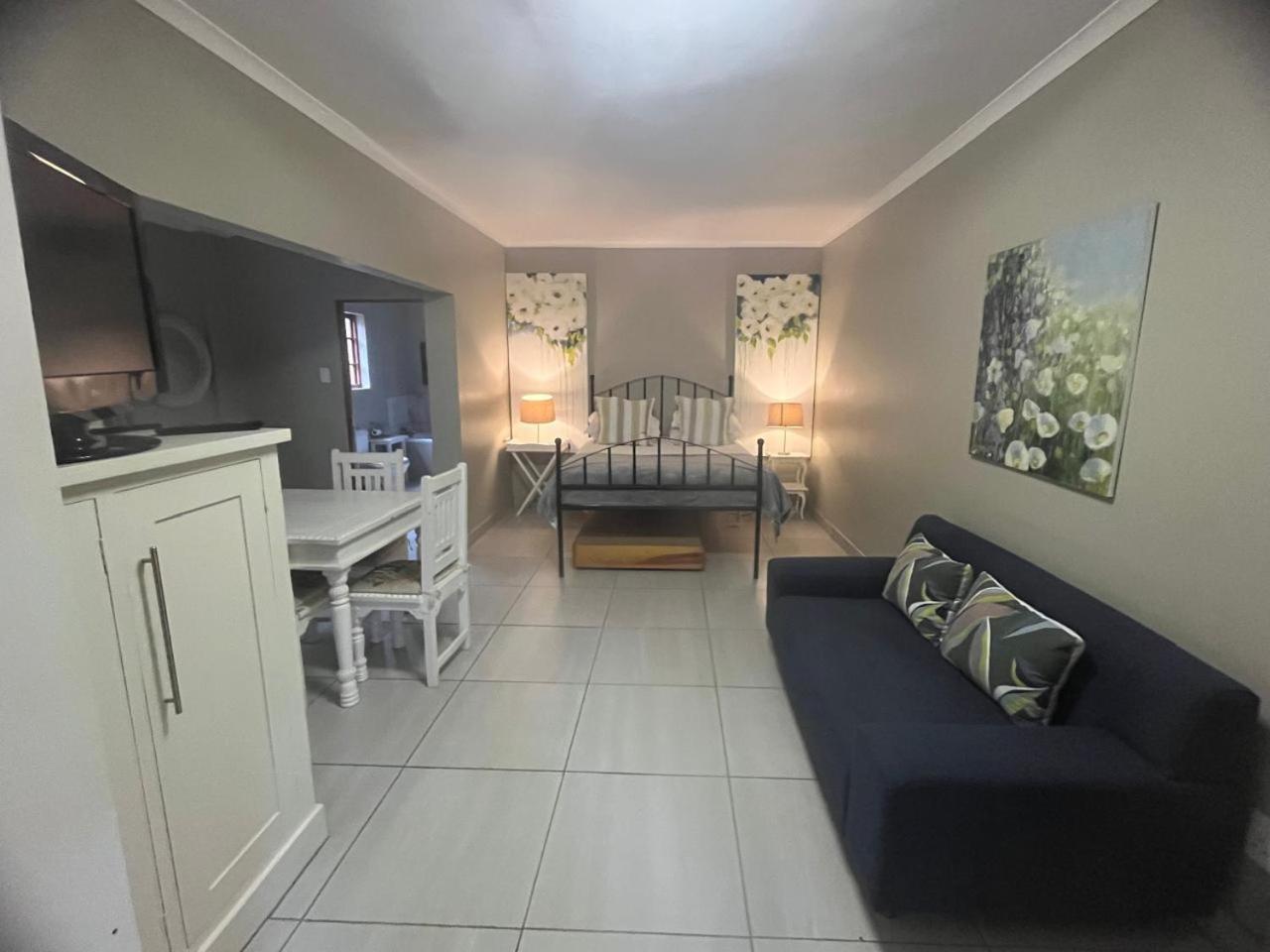 By The Way Guesthouse كلارينس المظهر الخارجي الصورة