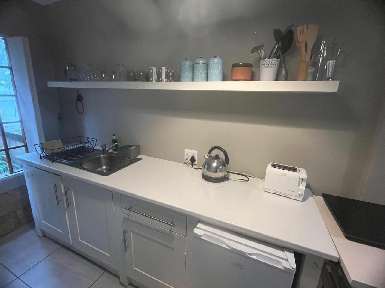By The Way Guesthouse كلارينس المظهر الخارجي الصورة
