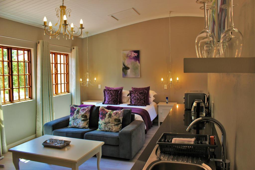 By The Way Guesthouse كلارينس المظهر الخارجي الصورة