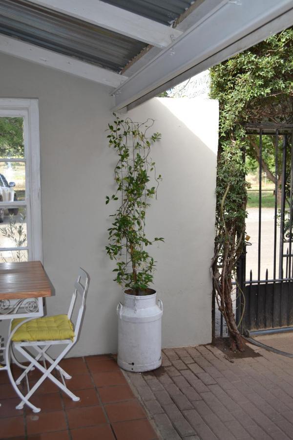 By The Way Guesthouse كلارينس المظهر الخارجي الصورة